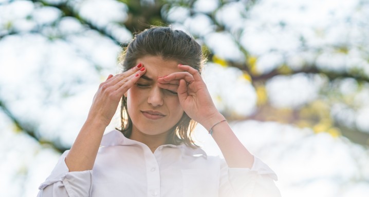Headache caused by disease and allergy to tree pollen